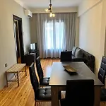 5 Deluxe And Easyliving Apartment, 3 , Full Extra Up To 10 People Baby , Ideal Midle Area Apartment Thessaloniki
