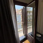 5 Deluxe And Easyliving Apartment, 3 , Full Extra Up To 10 People Baby , Ideal Midle Area Apartment
