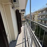 Apartment 5 Deluxe And Easyliving Apartment, 3 , Full Extra Up To 10 People Baby , Ideal Midle Area Thessaloniki