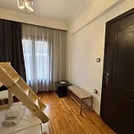 5 Deluxe And Easyliving Apartment, 3 , Full Extra Up To 10 People Baby , Ideal Midle Area * Thessaloniki