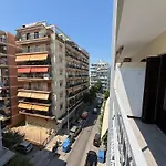 5 Deluxe And Easyliving Apartment, 3 , Full Extra Up To 10 People Baby , Ideal Midle Area * Thessaloniki