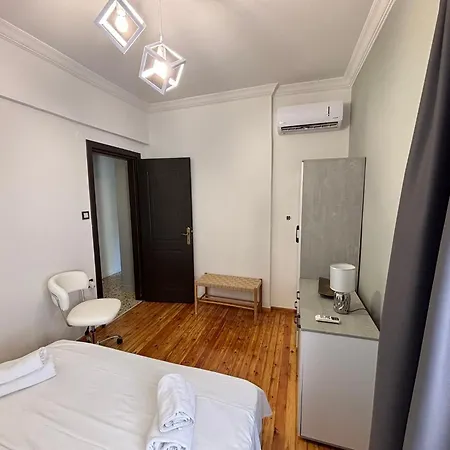 Lejlighed 5 Deluxe And Easyliving Apartment, 3 , Full Extra Up To 10 People Baby , Ideal Midle Area Thessaloníki