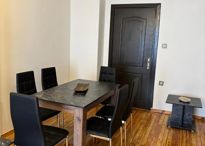 5 Deluxe And Easyliving Apartment, 3 , Full Extra Up To 10 People Baby , Ideal Midle Area Lejlighed