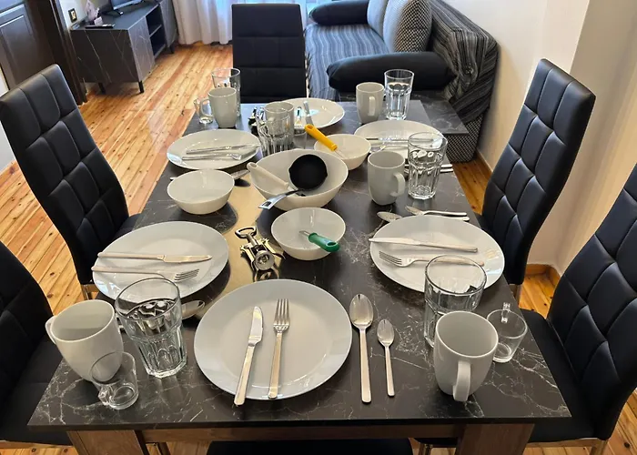5 Deluxe And Easyliving Apartment, 3 , Full Extra Up To 10 People Baby , Ideal Midle Area Apartment *