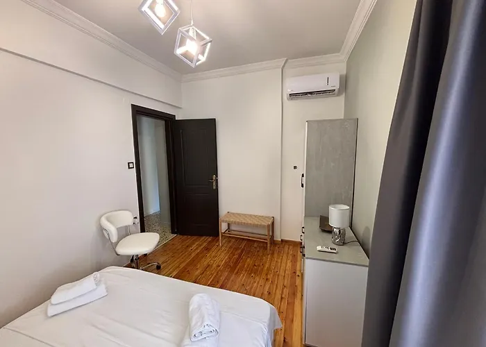 Lejlighed 5 Deluxe And Easyliving Apartment, 3 , Full Extra Up To 10 People Baby , Ideal Midle Area Thessaloníki