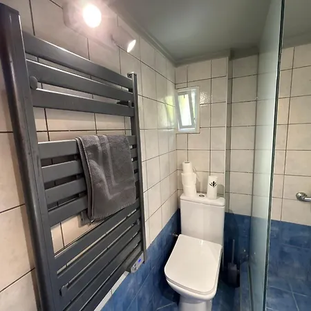 5 Deluxe And Easyliving Apartment, 3 , Full Extra Up To 10 People Baby , Ideal Midle Area * سالونيك