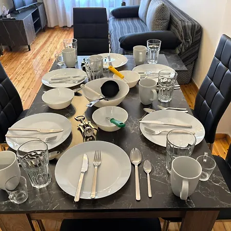 5 Deluxe And Easyliving Apartment, 3 , Full Extra Up To 10 People Baby , Ideal Midle Area شقة *