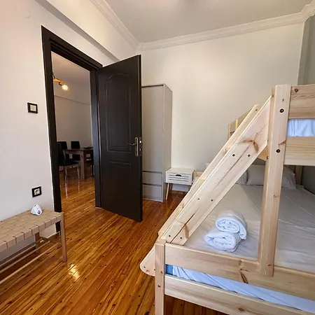 5 Deluxe And Easyliving Apartment, 3 , Full Extra Up To 10 People Baby , Ideal Midle Area شقة سالونيك