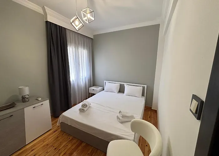5 Deluxe And Easyliving Apartment, 3 , Full Extra Up To 10 People Baby , Ideal Midle Area Salonic